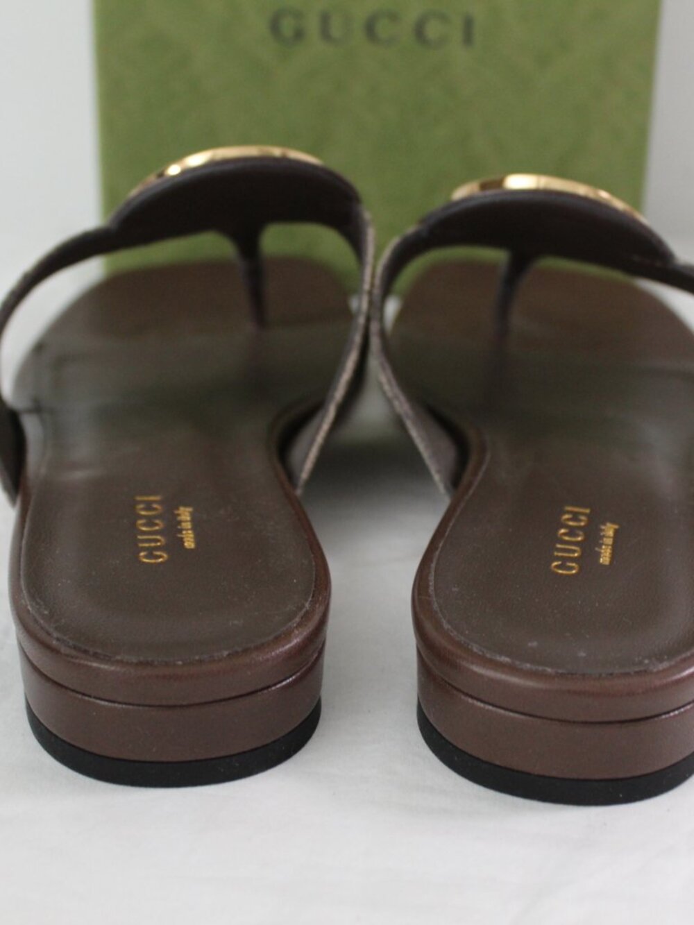 NWB Gucci Interlocking GG Supreme Slides Sandals Flats Thong 40.5 752669 - Picture 4 of 6